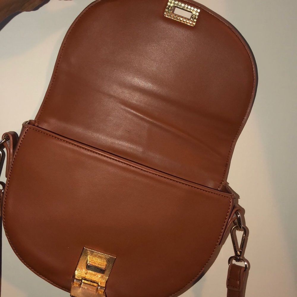FOREVER 21 crossbody bag 🔥sale🔥